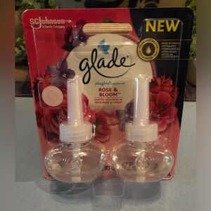 Glade Rose Plug in refill NIP